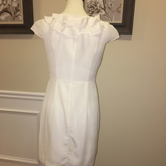 Romeo&Juliet Couture SZ M Cream Front Ruffle Dress - Picture 5 of 7